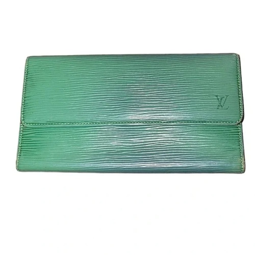 Louis Vuitton Green epi leather vintage long bifold wallet